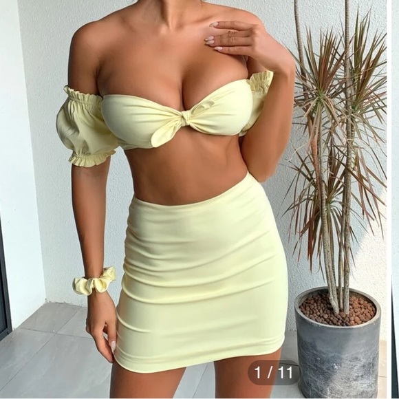 Off shoulder knot top two piece skirt set - Picture 1 of 3